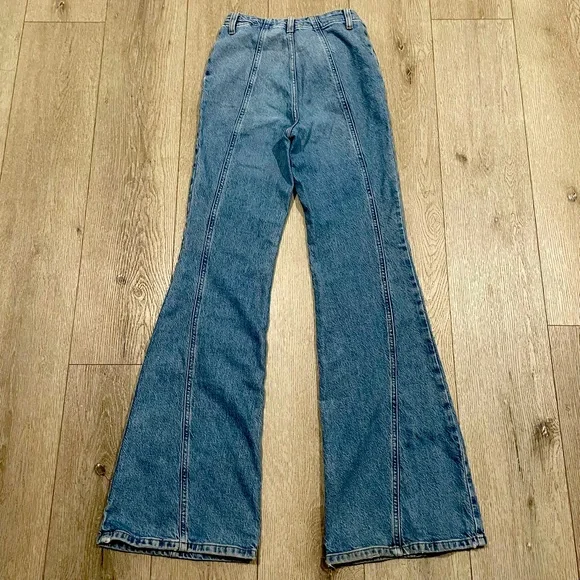 We The Free Bell Bottom Flare Jeans Pants Womens 26x32 - Picture 2 of 13